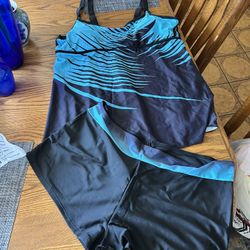 Ladies 2-Piece Swimsuit Size 2XL $10 New 