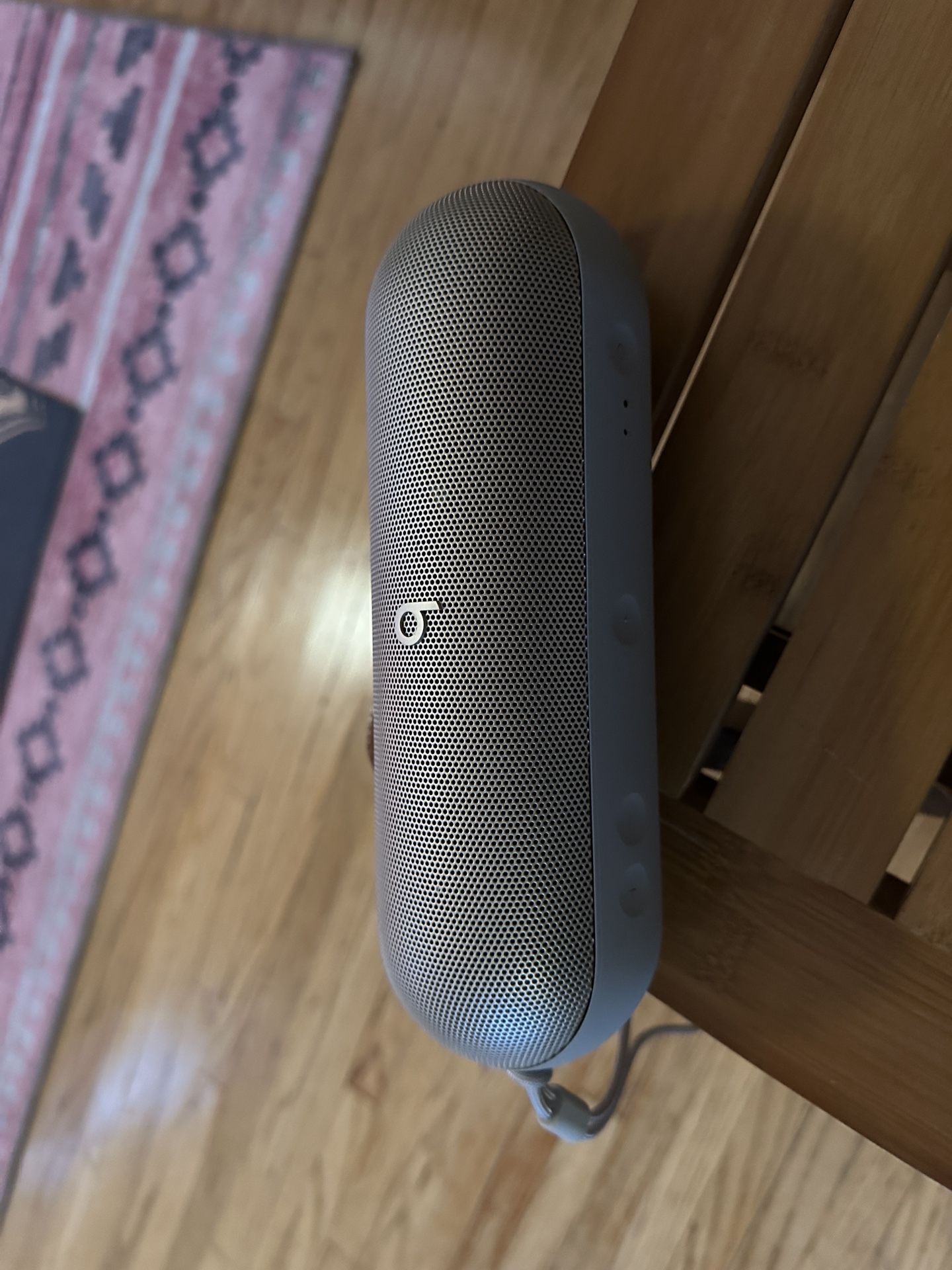 Beats pill - Bluetooth Speaker