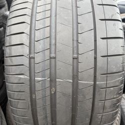 (1) 315/25ZR22 SINGLE USED TIRE PIRELLI 80% LIFE !