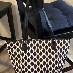 Like New Vera Bradley Tote Bag Purse Black Zipper Womens' 
