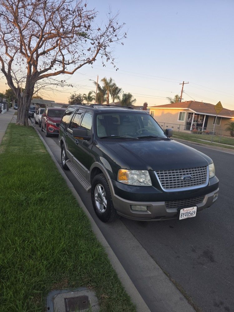 Ford Expedición 2004