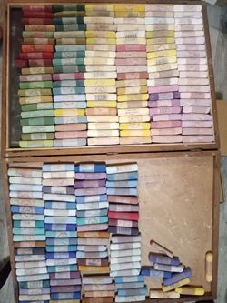 Vintage Daler-Rowney Artists' Soft Pastels in wooden box set 40%off!