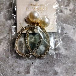 Earrings with pearl look new