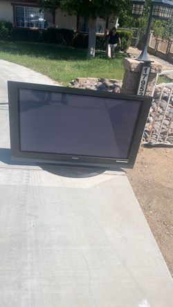 “FREE”Insignia 50” TV