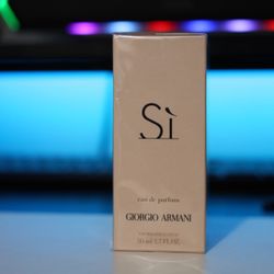 Giorgio Armani Sí Eau de Parfum 50ml 1.7oz Women Perfume New Sealed Authentic 