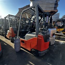 Toyota Forklift 3300 Model Capacity. Compact 