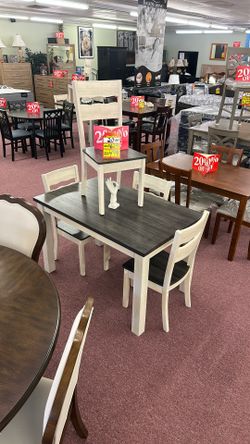 💥HUGE Blowout Furniture Sale!💥 Brand New Table W/ 4 Chairs! $50 Down Takes It Home Today!
