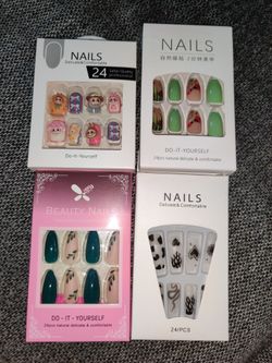 8 Pairs Of 24 Piece Press On Nails 