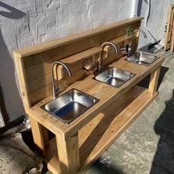 Mud Kitchen Play