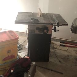 Table saw, Works fine, Just used it yesterday. A Few years Old