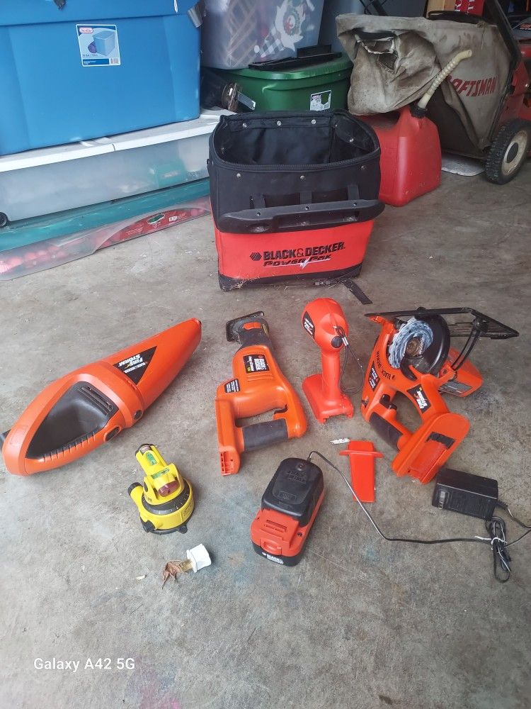 Black & DECKER BATTERY POWERED