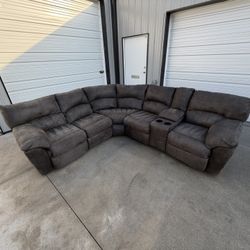 Reclining Sectional Couch (FREE DELIVERY‼️)