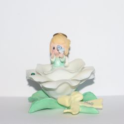 Precious Moments White Rose of Spirit figurine
