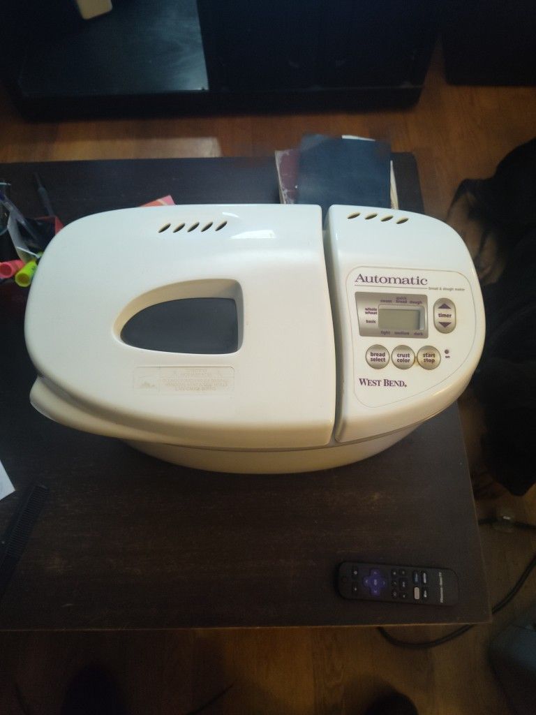 Automatic Bread an Dough Maker.. By Westbend