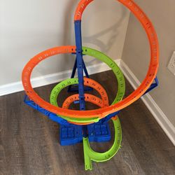 Hot Wheels Battery Powered Car Track