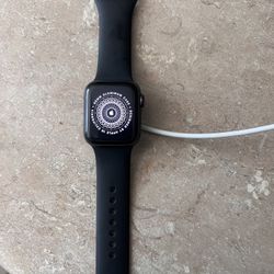 2nd Generation Apple Watch SE 40mm