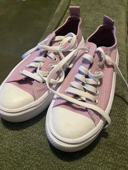 Converse size  3.5