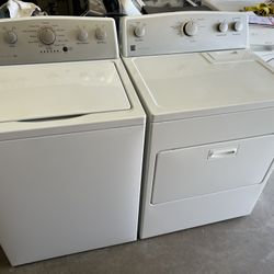 Kenmore Washer And Kenmore Eléctric Dryer 