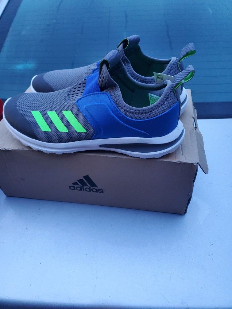 new Adidas boys size