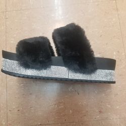 NWT Bling Fuzzy Fur Black Sandals with Rehinstones