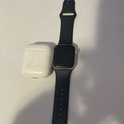  The Apple Watch Is Cracked