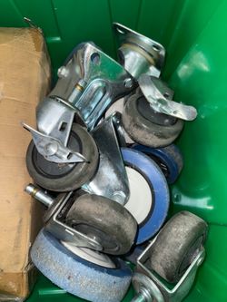 Mixed Lot of Swivel Caster Wheels