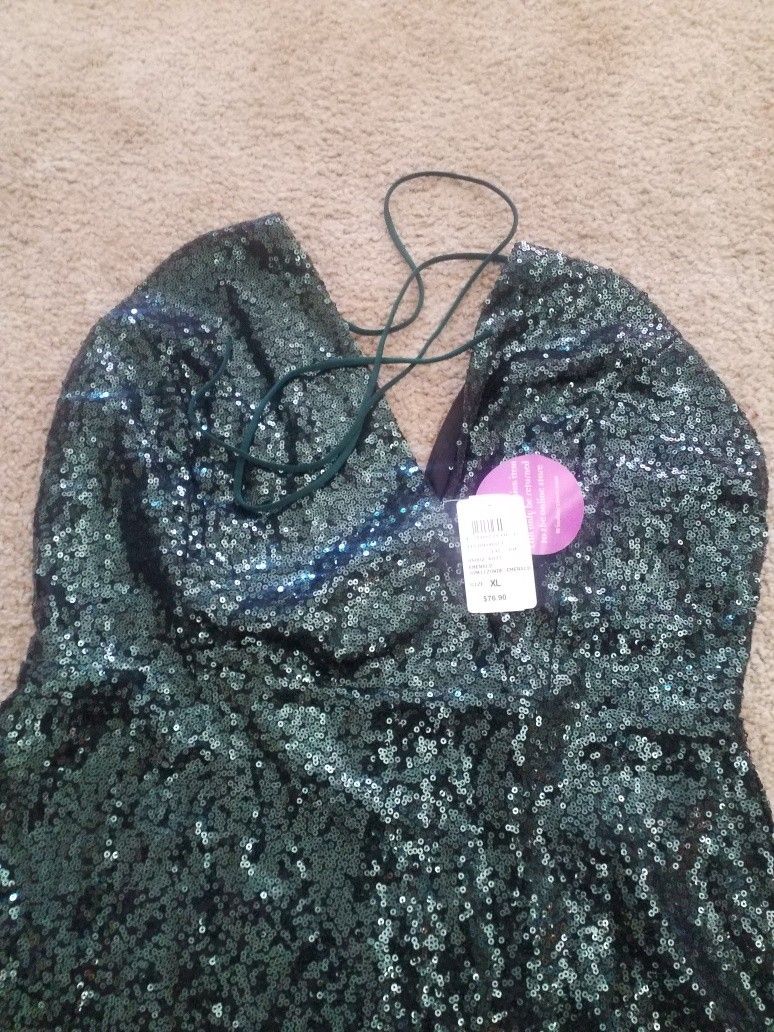 BRAND NEW GREEN SEQUINS DRESS XL