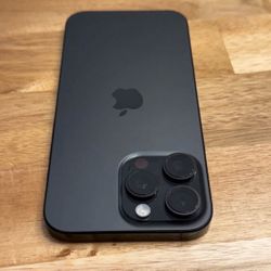 Iphone 16 Pro Max 256gb Titanium Black With BOX AND charging Cable 
