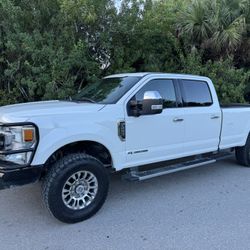 2021 FORD F-250 LARIAT 4WD 6.7L POWERSTROKE DSL *ONE OWNER* STOCK FL  218,000 MILES  2 OWNER  CLEAN FLORIDA TITLE  CLEAN CARFAX  PEARL WHITE ON BLACK 