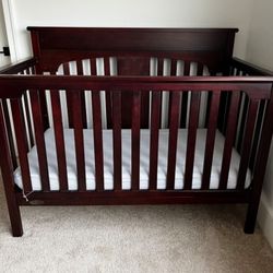 GRACO Lauren 5-in-1 Crib
