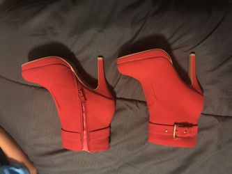 Red Top Mode Heels Size 6
