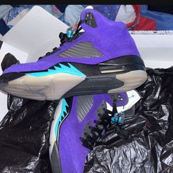 Grape 5 Jordan’s Size 9.5 