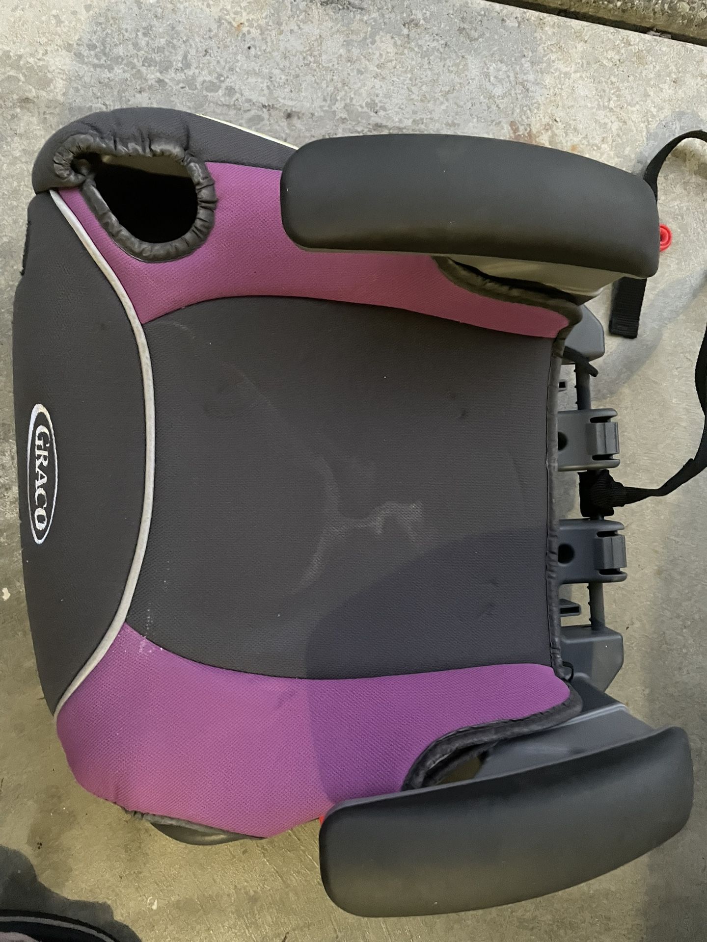 Free Booster Seat, Without Back Support