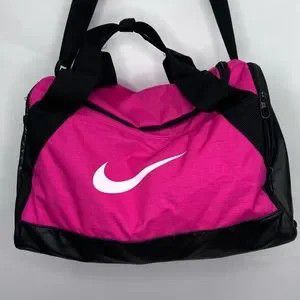 Medium Sized Nike Duffle Bag