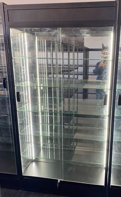 Extra vision display glass showcase