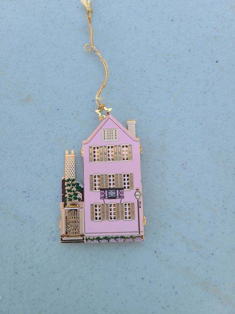 1997 SHELIA'S HISTORICAL ORNAMENT "25 MEETING STREET" 24K GOLD PLATED?
