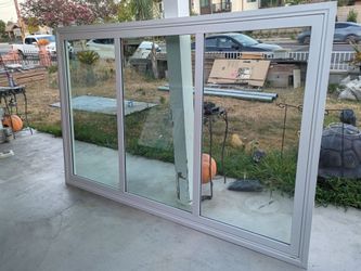 94x59 Retrofit pictures Window ,no open ,Available Now