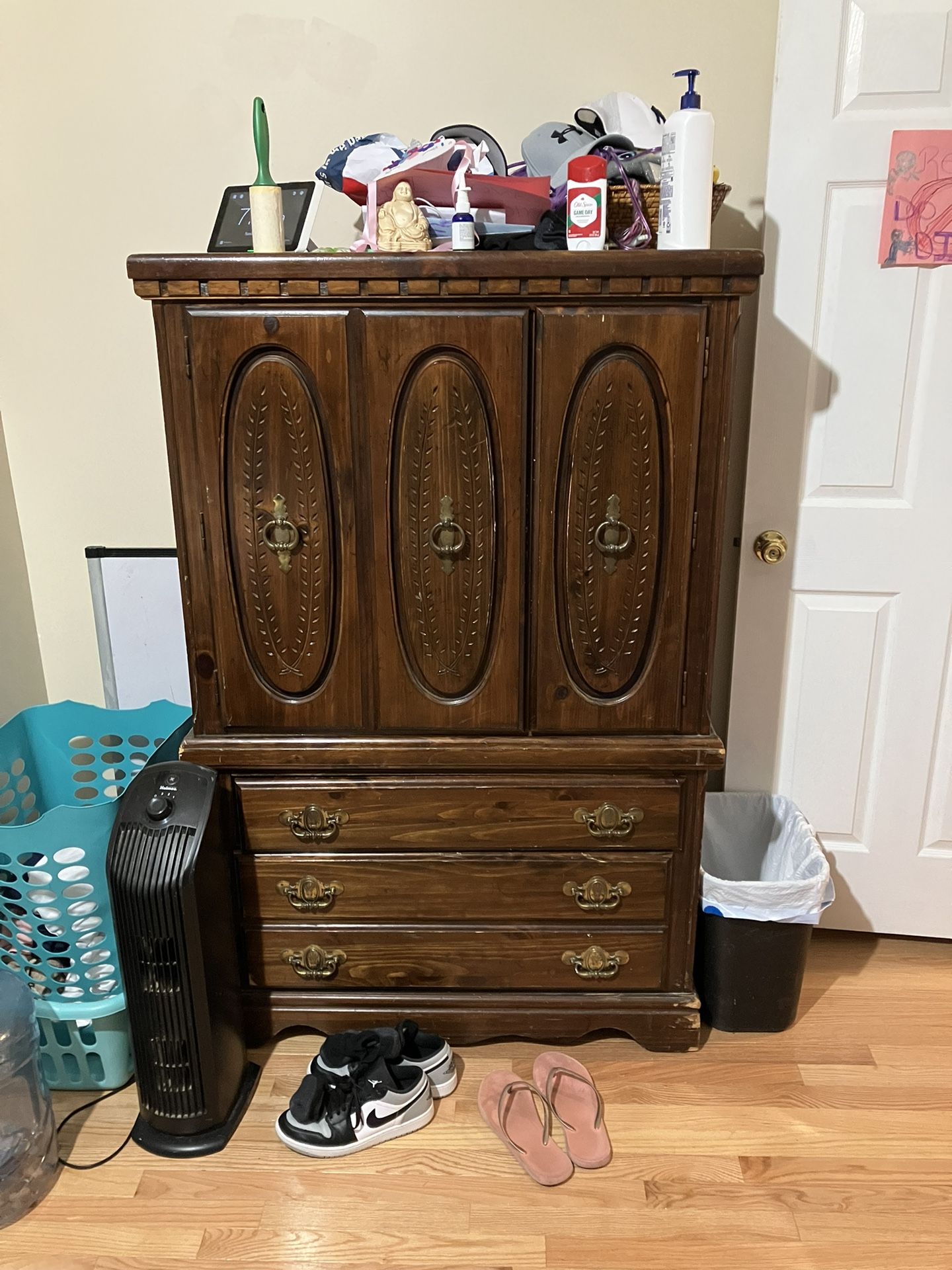 Dresser
