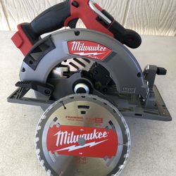 M18 FUEL Brushless Cordless 7-1/4 in. Circular Saw (Tool Only)