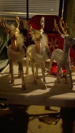 Beautiful Christmas decorations for sale : $ 45 for everything.