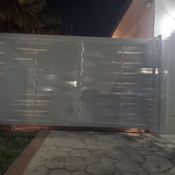 Aluminum Gates