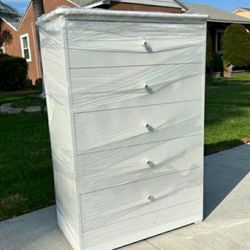 5 DRAWER DRESSER