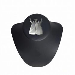 Vintage People Raising hands Brooch Pin Silver Plated 1⅝" Jewerly