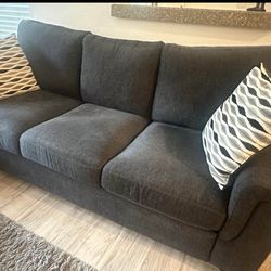 Like New Sofa and Loveseat!