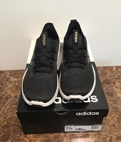 Adidas Women Shoe 7 1/2 Brand New Running Shoes firm price
