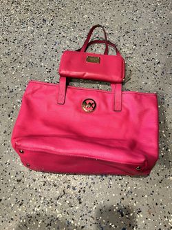 Micheal Kors Purse And Wallet