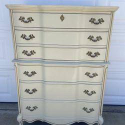 Vintage. Dresser