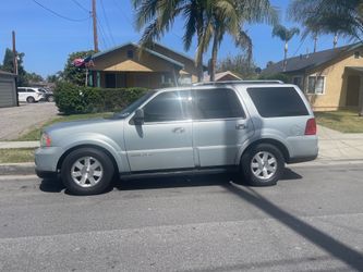 2005 Lincoln Navigator