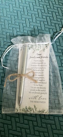 50 Wedding Favors and 50 Cupcake Toppers