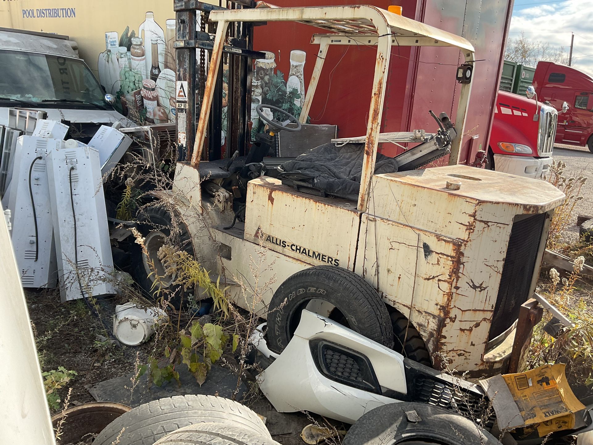 None Running 8000 Forklift